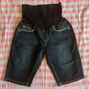 Denim Diva Maternity Shorts